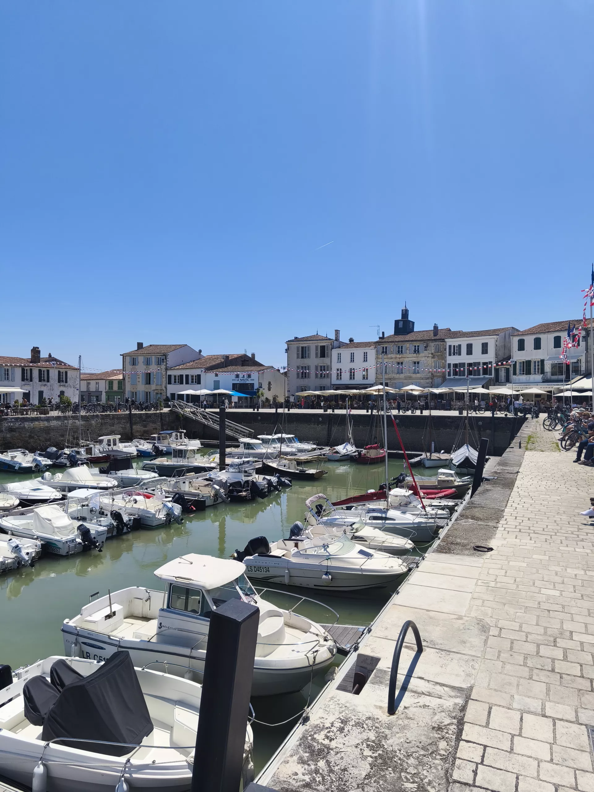 Le charme maritime de l'Île de Ré illustration